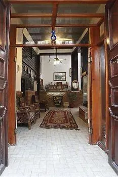 Erken Konak Pension Hotel 3*