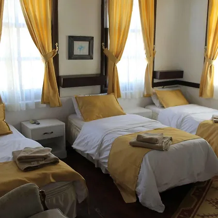 Erken Konak Pension Hotel 3*