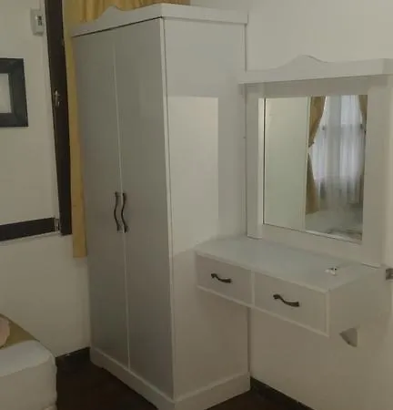 Erken Konak Pension Hotel 3*