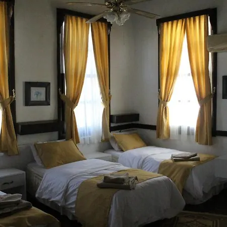 Erken Konak Pension Hotel 3*