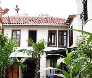 Erken Konak Pension Hotel 3*